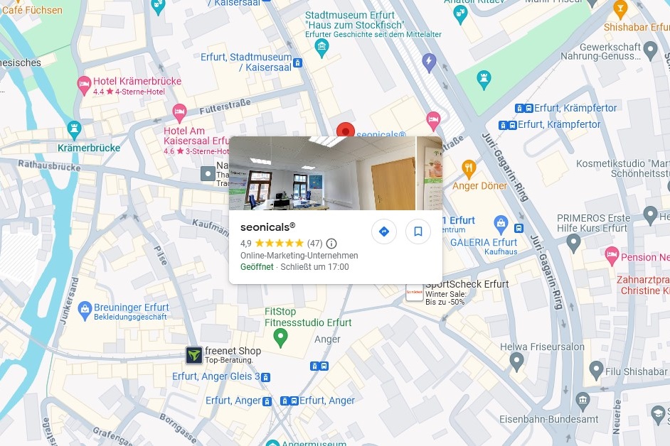 Google-Bewertungen in einer Unternehmens-Miniaturansicht in Google Maps