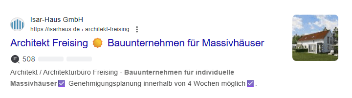 Google-Suchergebnis für „Architekt Freising“ mit ISAR-Haus auf Spitzenposition, hervorgehobene Meta-Angaben und Vorschaubild.